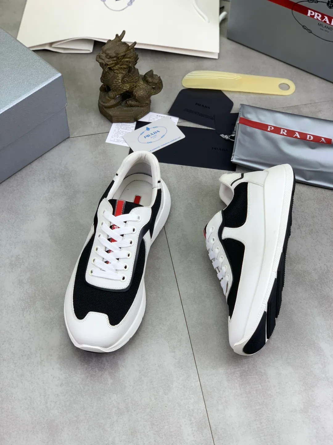 Men's men's shoes💰P580💰【New model】Top quality, new popular models on the official website, which will never go out of style for a century,🆘 The trendy brand (Prada) mainly promotes popular models, avant-garde and versatile fashionable men's shoes, private version molding, cowhide surface splicing 1:1 oil edge processing... fashionable and simple, original imported cowhide interior cowhide feet; the atmosphere and personality are more fashionable, eye-catching and pursuing class. It will subvert old ideas and be a must-have for fashionistas who want to spend time with you! Must keep it! High-end comfort, high-end quality workmanship. Size: 38-44 Various colors available. full package